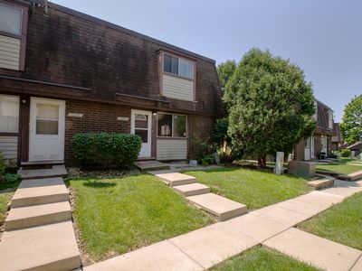 2574 Berkshire Ct N #5, Waukegan, IL, 60087