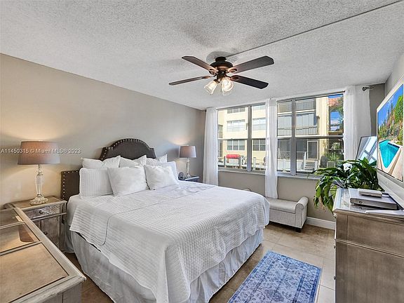 5th image of 777 S Federal Hwy APT J101