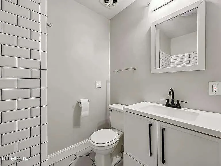 4718 Redstone Dr — Photo 6