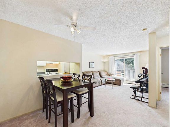 5th image of 21 E Dover Point SE #416