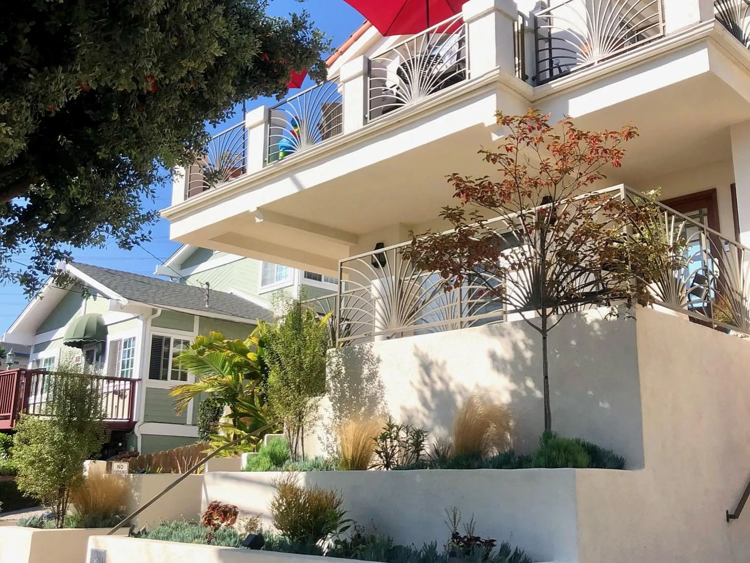 3 bed, 2.5 bath, 2200 sqft, $7,000 — Photo 2
