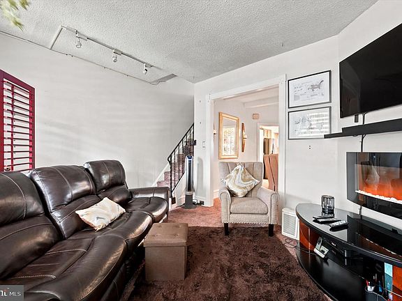 2nd image of 232 S Cecil St