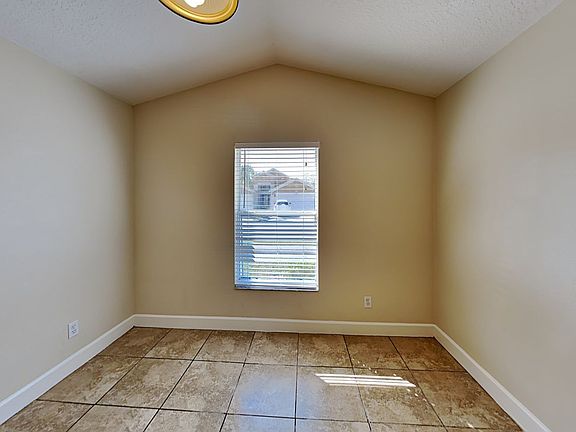 5th image of 253 Windsor Estates Dr