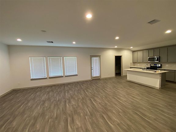 4th image of 7023 Whispering Leaf St