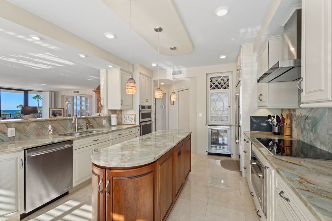 next background image