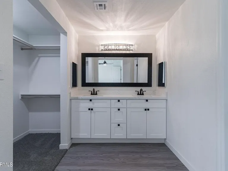 719 E Fillmore St — Photo 11