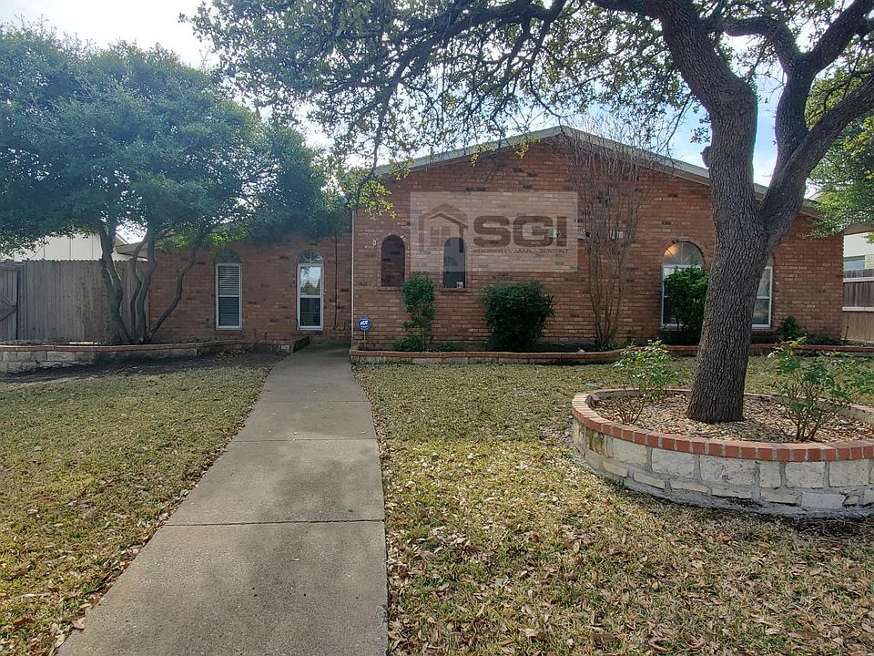 1st image of 912 Mossvine Dr