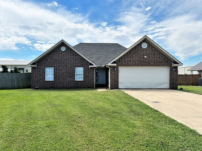 124 County Road 418 — Photo 1