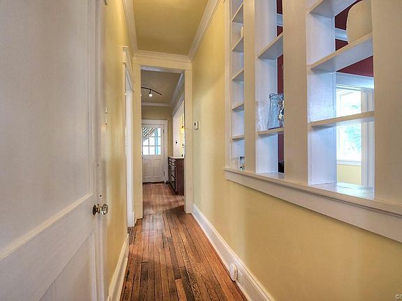 4th image of 3215 Fendall Ave