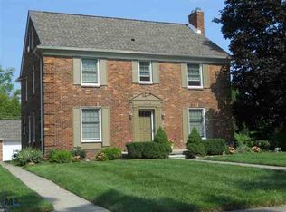 1166 Whittier Rd, Grosse Pointe, MI 48230