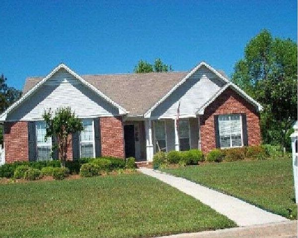 1st image of 3400 Brandon Dr
