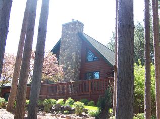 E2291 Fawn Ridge Ct, Waupaca, WI 54981