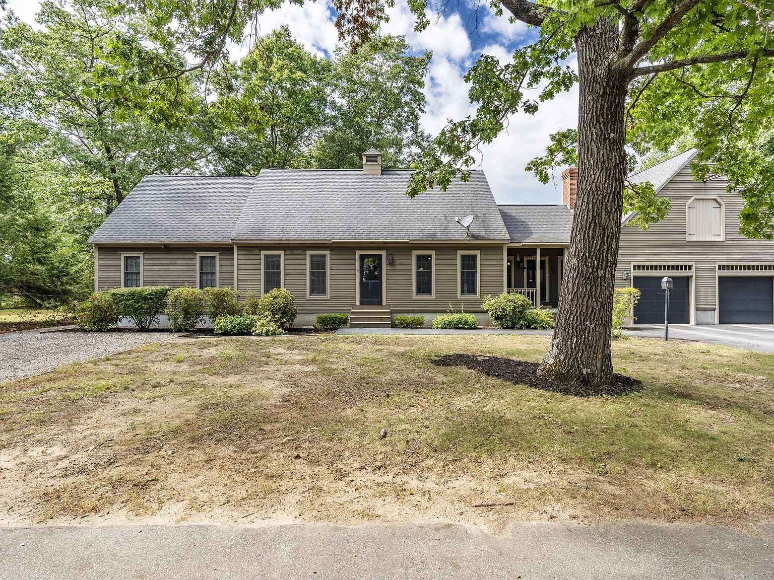 13 Andrew Ave - 1 — Photo 1