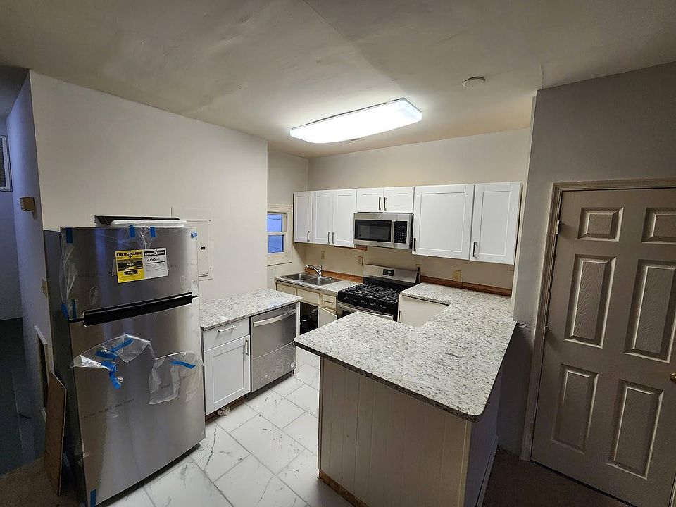 1st image of 1504 W Cary St #B