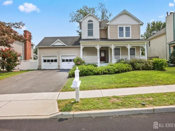 4 Claire Ct, Matawan, NJ 07747