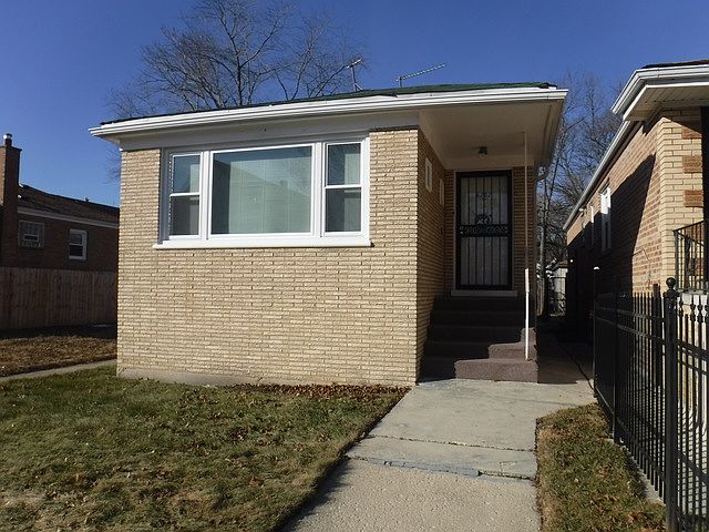 2nd image of 6752 S Wood St