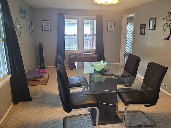 5th image of 302 Chestnut Dr
