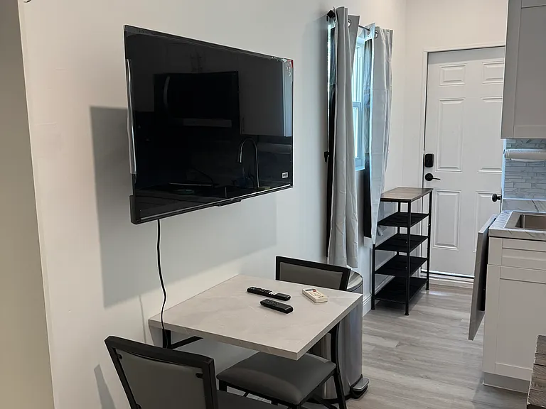 4170 NE 15th Ave #3 — Photo 6