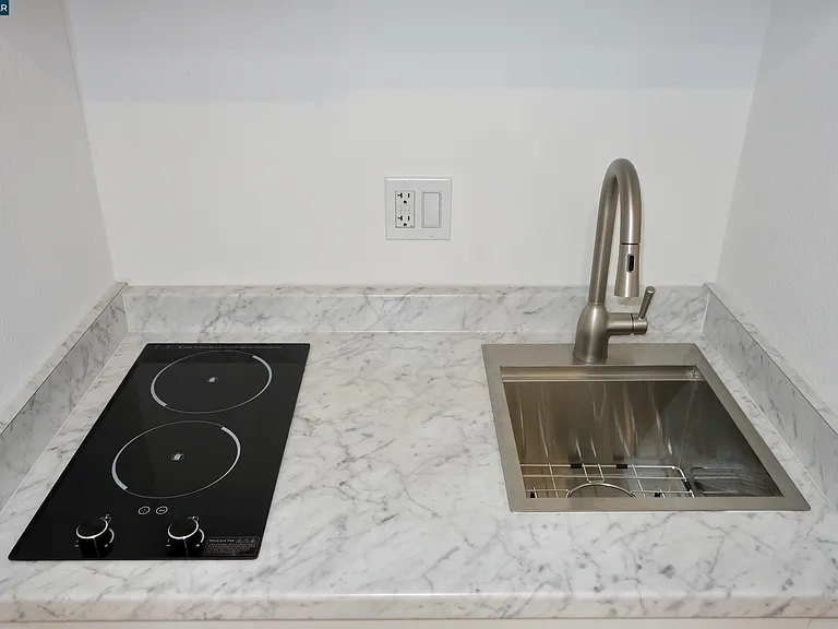 2591 Walnut Blvd #ADU — Photo 6
