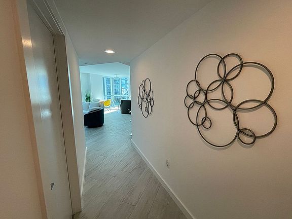 5th image of 55 SE 6th St APT 1402