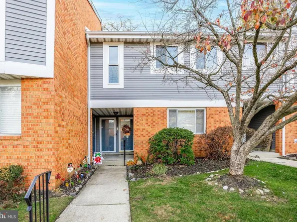 402 Mulberry Cv #B, Mount Laurel, NJ 08054