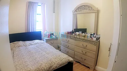 Rented by Uptown Flats LLC