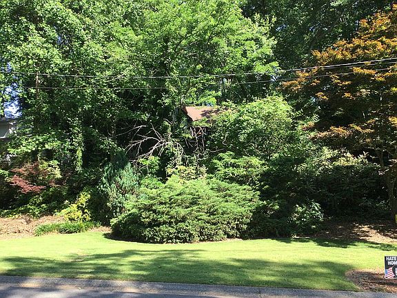3rd image of 3995 White Oak Ln