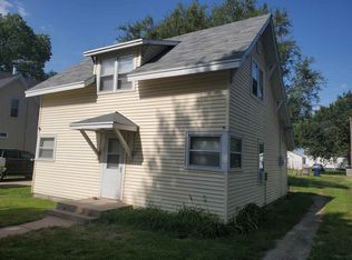 706 C St, Shelton, NE 68876