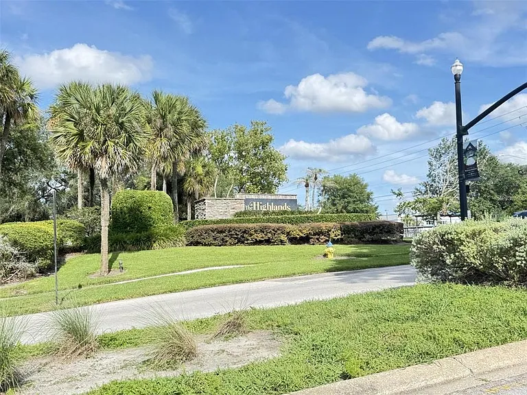 497 Club Dr — Photo 32