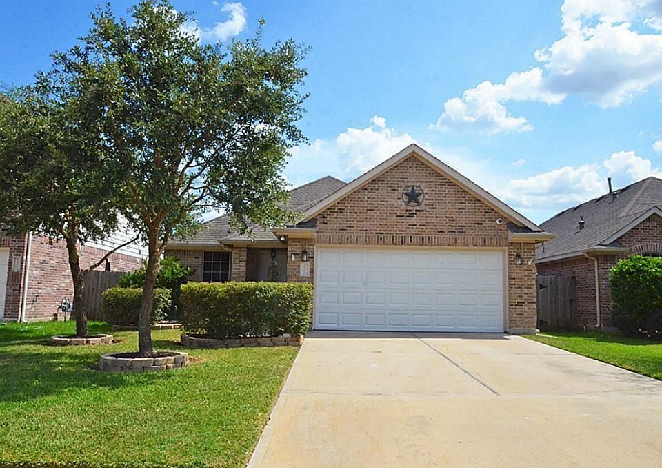 1st image of 20907 Barbons Heath Ct