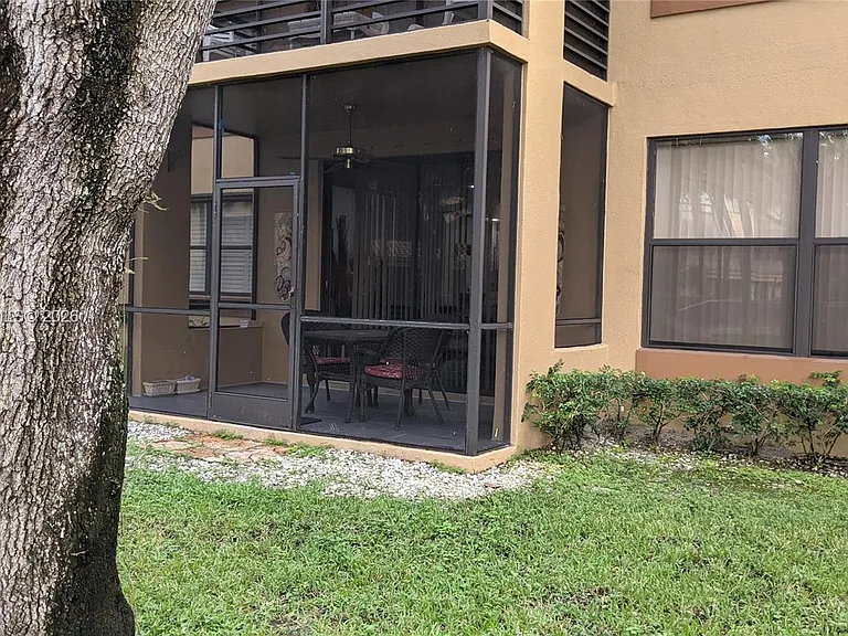 15509 Miami Lakeway N #102 — Photo 8