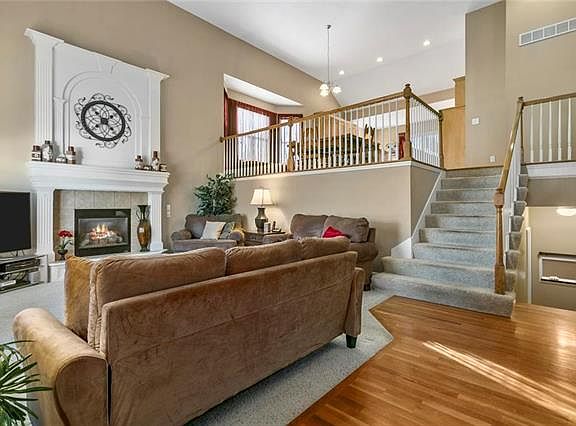 2nd image of 1404 Honeysuckle Dr