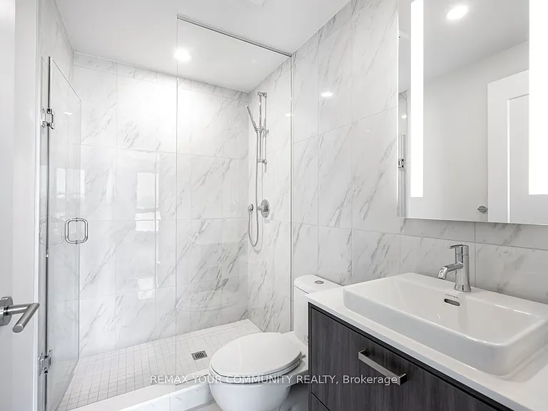 858 Dupont St #823 — Photo 19