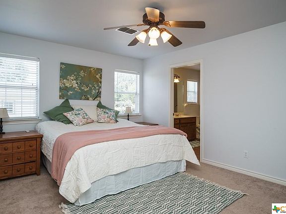 4th image of 120 Woodlands Trl