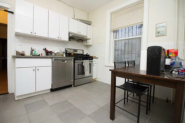 Rented by In Haus LLC | media 9