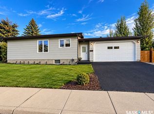 302 Cowie Cres, Swift Current, SK S9H4W7