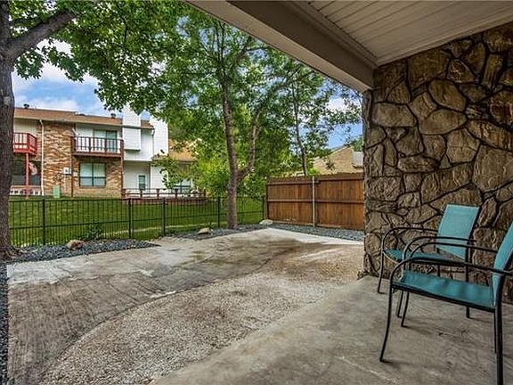 4th image of 2973 Country Place Cir