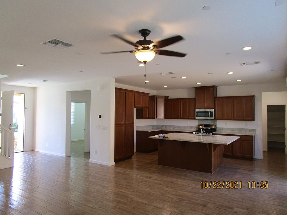 2nd image of 412 Alyssum Dr