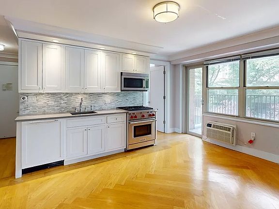 5th image of 57 W 93rd St #19A