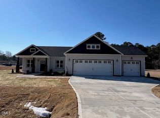 100 Lynn Ln, Selma, NC 27576