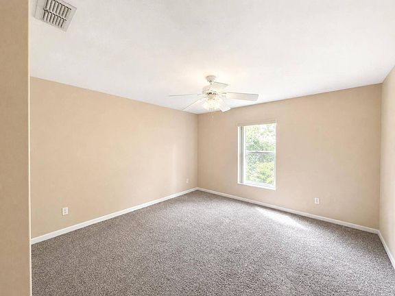 4th image of 5909 Springview Dr