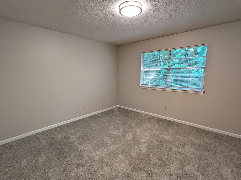 2290 Chapel Hill Rd — Photo 7