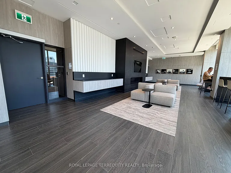 357 King St W #3307 — Photo 16