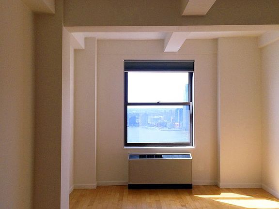 5th image of 20 West St APT 33B