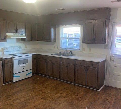 4th image of 504 Davenport St #A