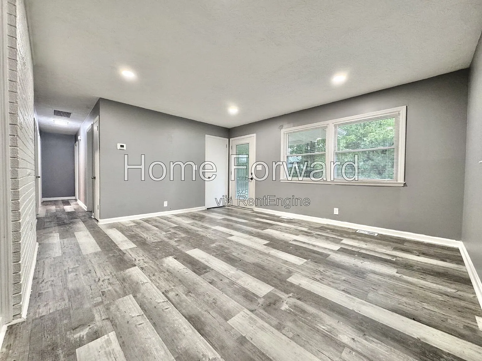 3 bed, 2.0 bath, 1287 sqft, $1,725 — Photo 2