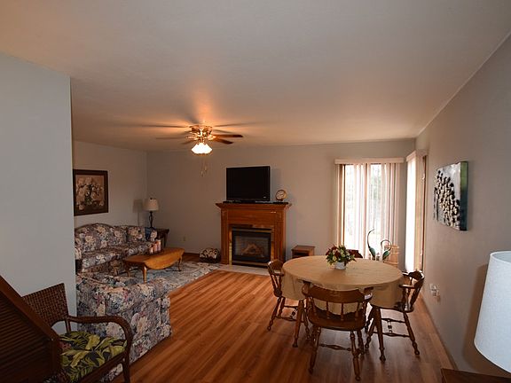 4th image of 10331 Wildflower Dr
