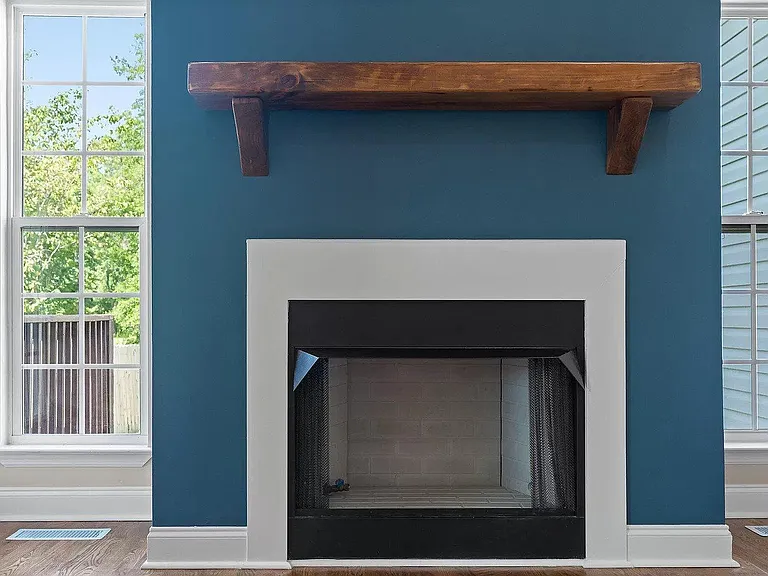 1833 Holly Oak Ln — Photo 3