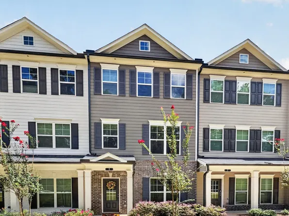 5 Iron Dr, Newnan, GA 30265