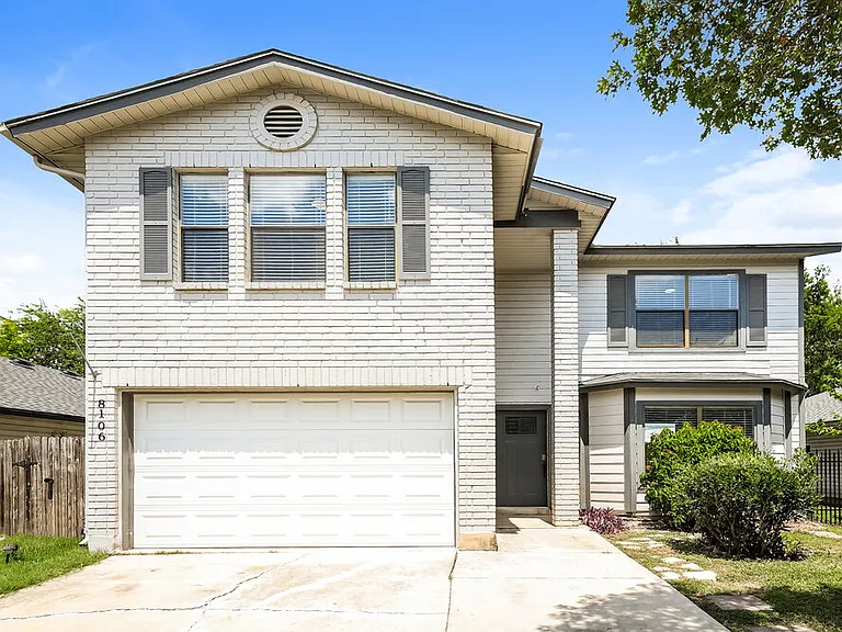 8106 Hoovers Bnd — Photo 1